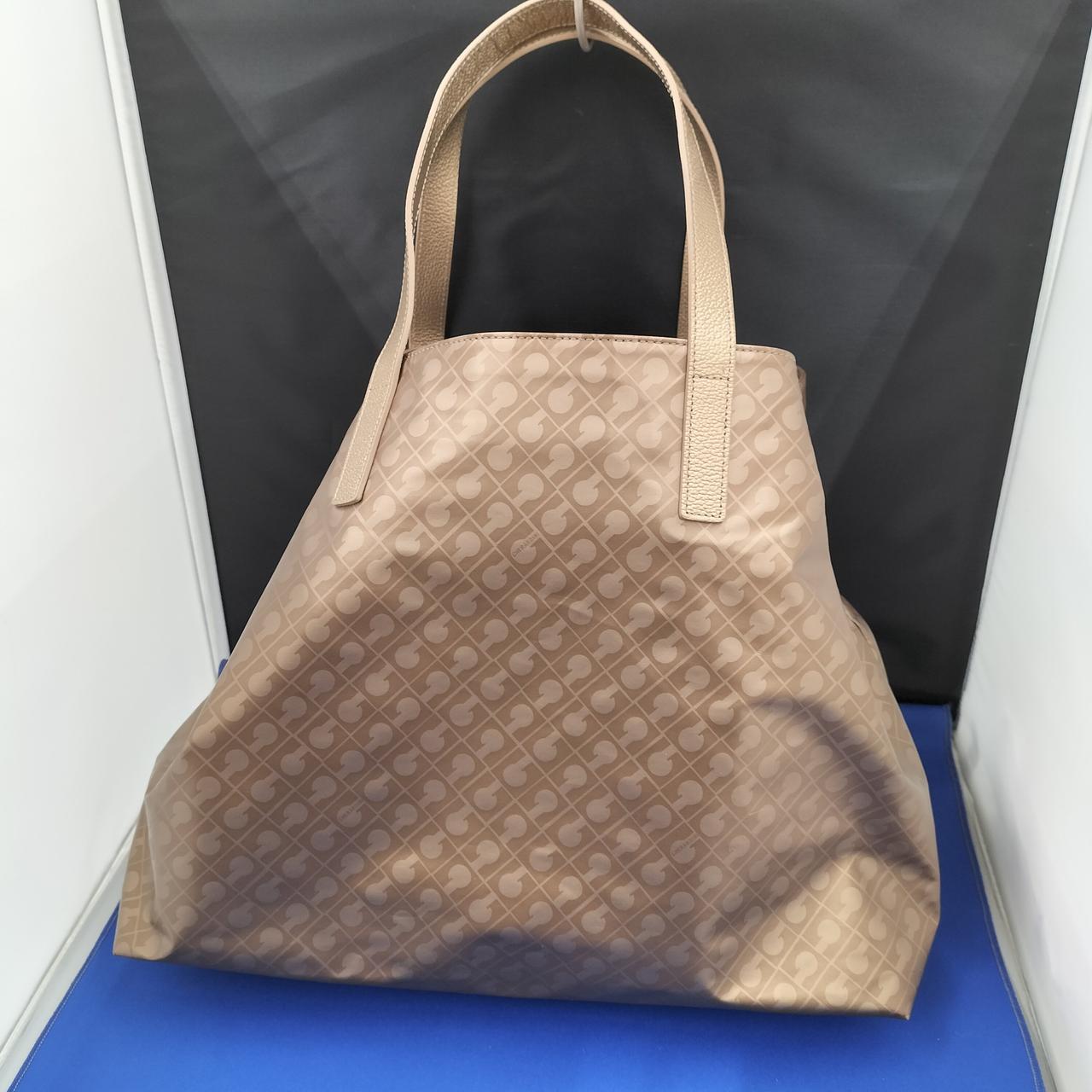 金具を留めるとこの型になります