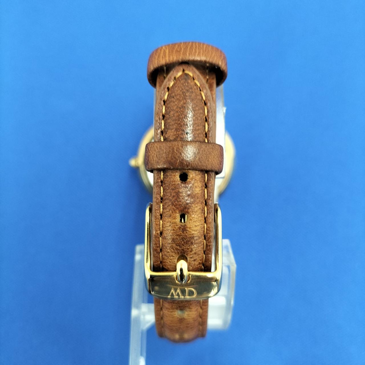 ベルトに変色有ります