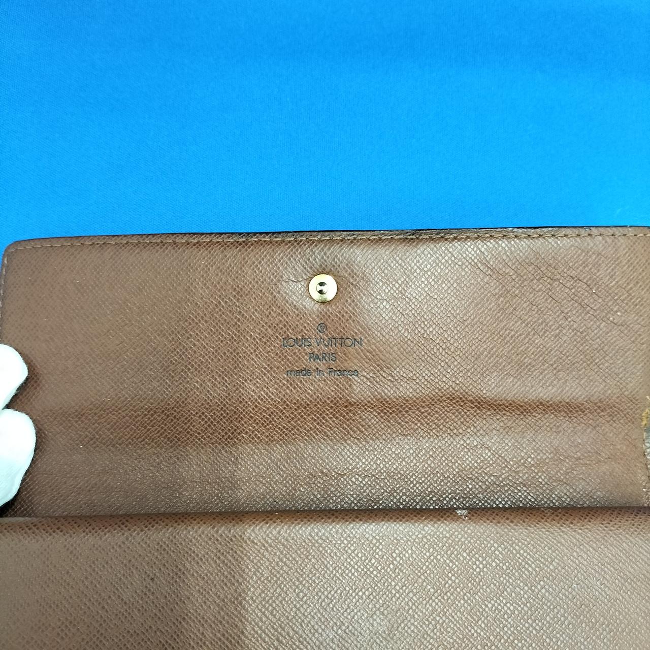 シワ、変形有ります