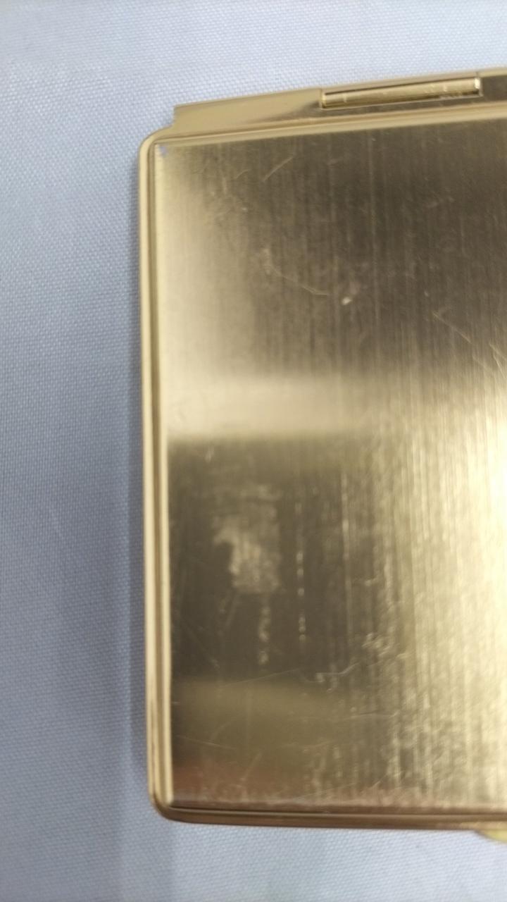 後ろ部分キズ有ります