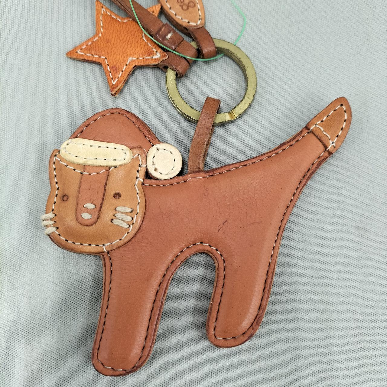 経年牛革のシミ有ります。