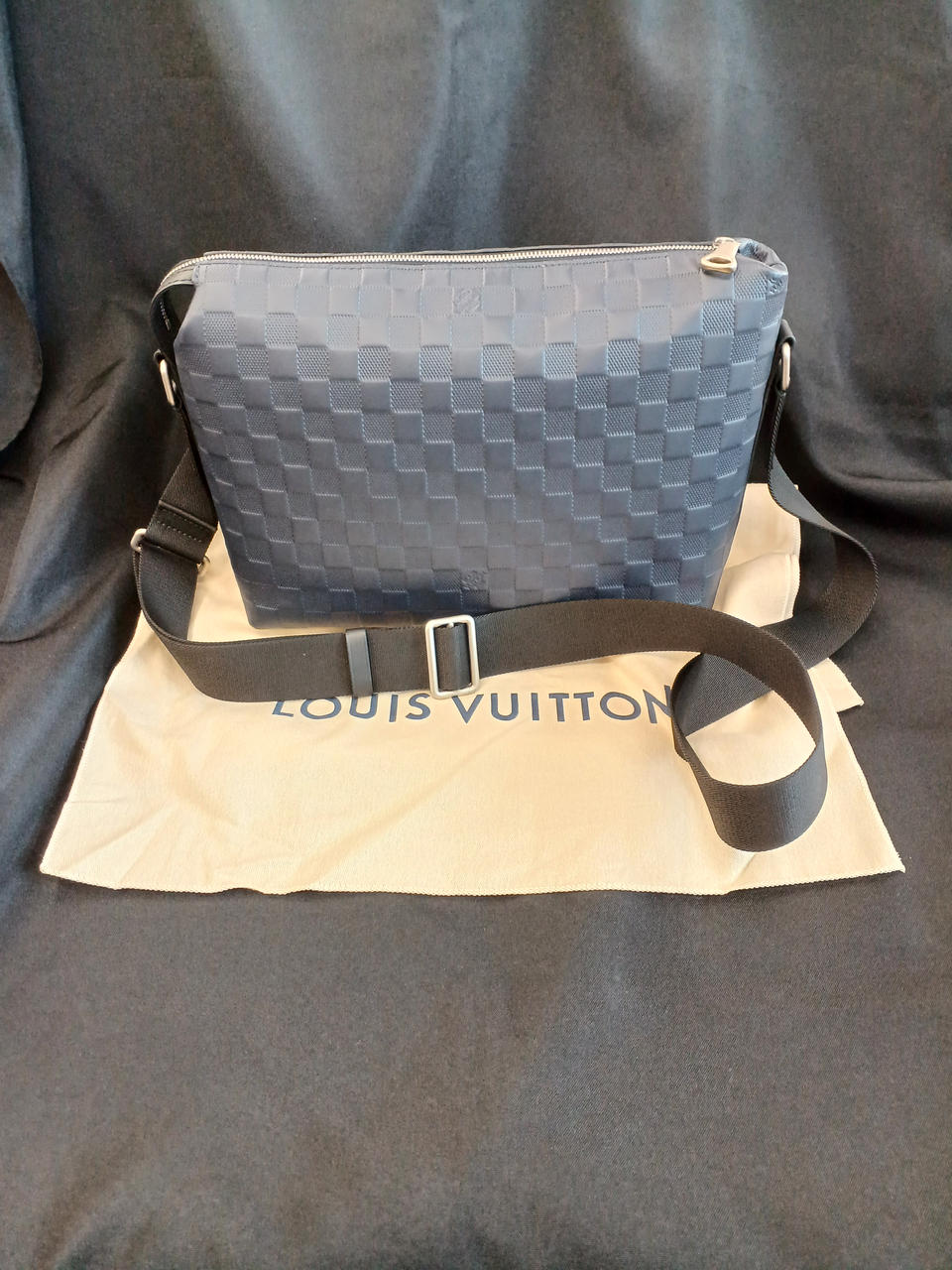 【極美品】ルイヴィトン ダミエ アンフィニ ディスカバリー メッセンジャーPM LOUIS VUITTON ルイヴィトン（LOUIS VUITTON）ダミエ