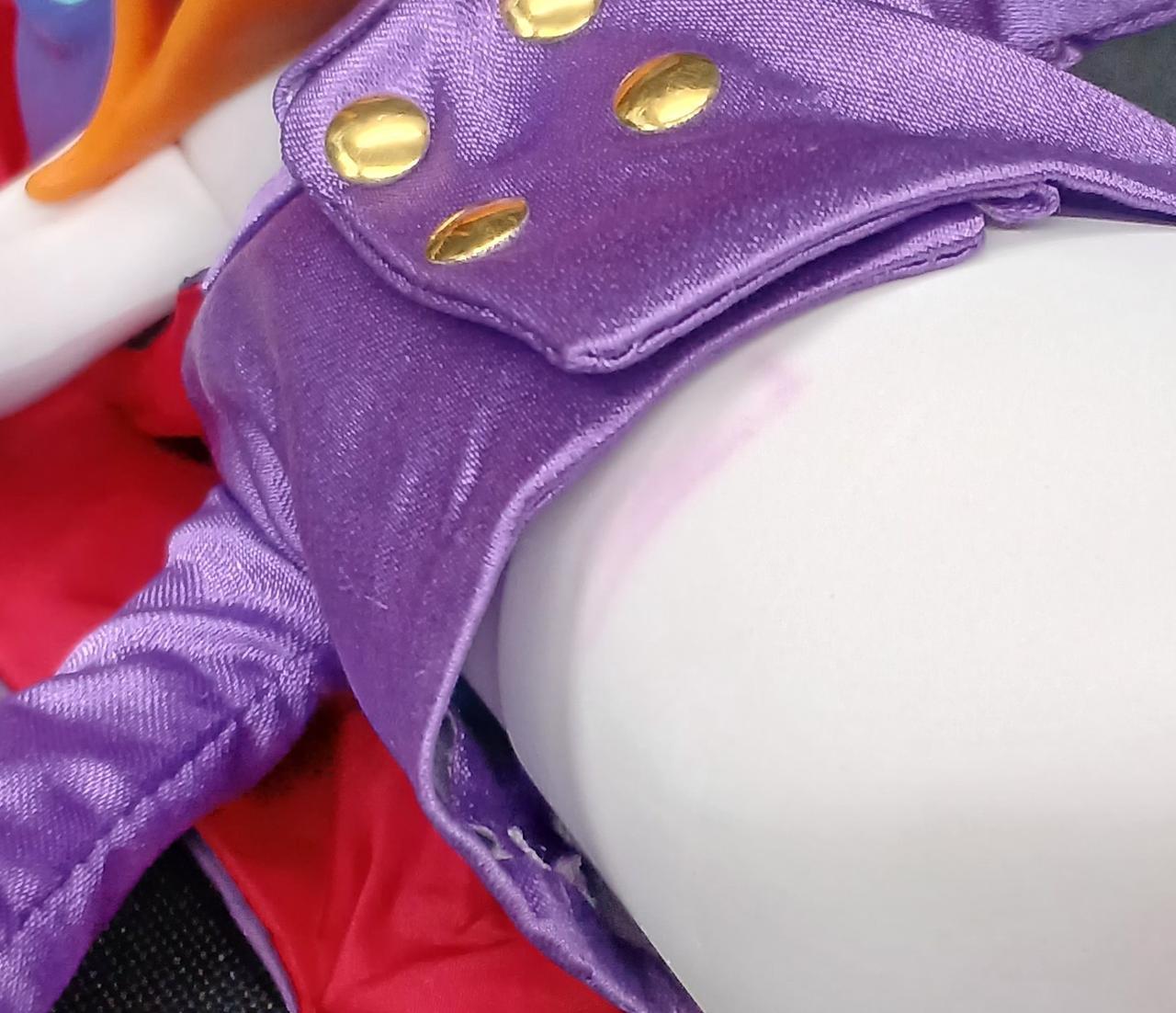 服の色うつりがあります。