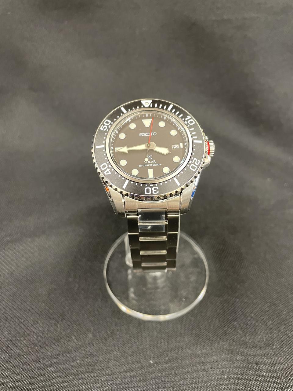 SEIKO 型番：V157-0DP0 ソーラークォーツ時計