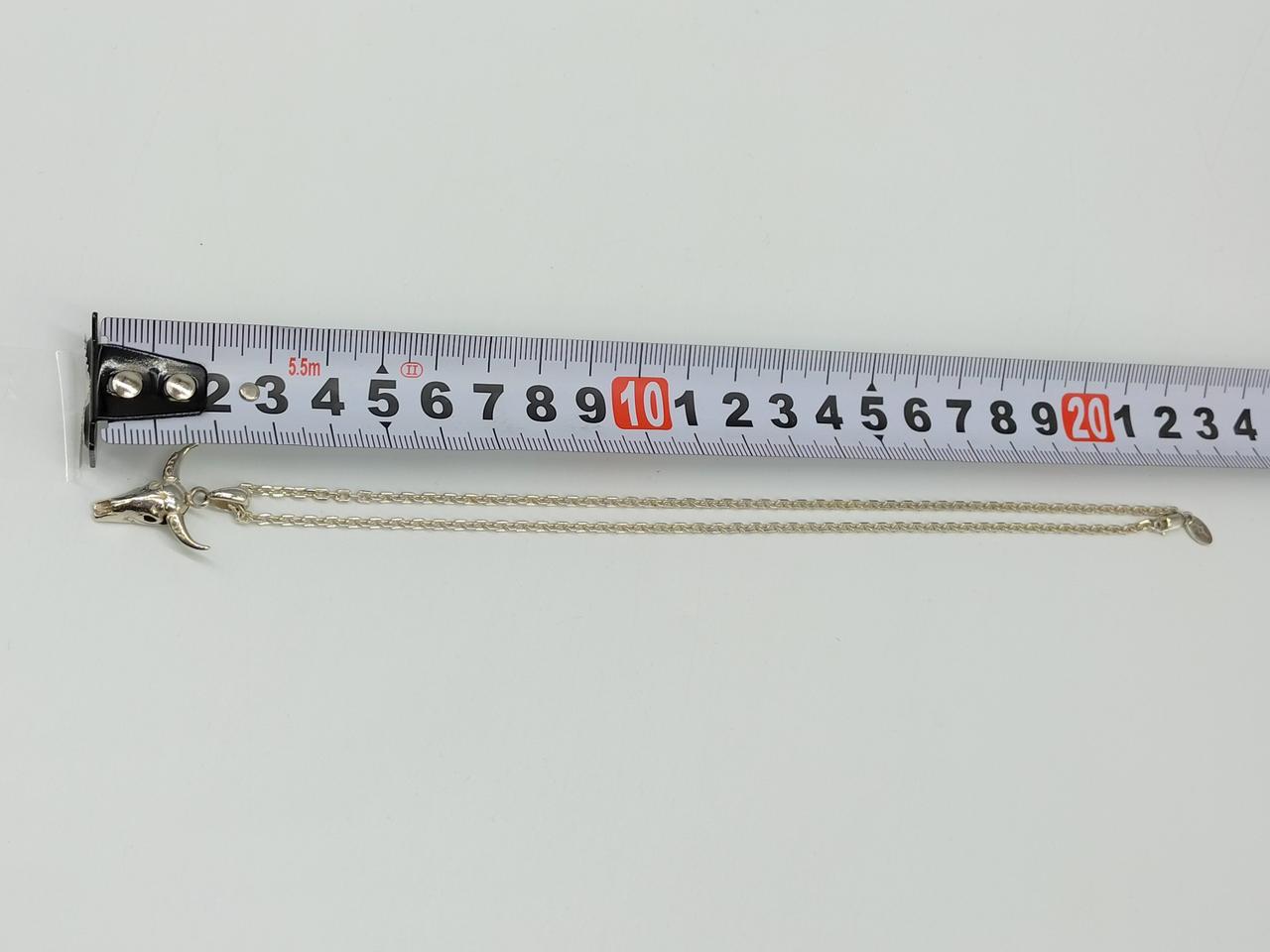 トップから留め具まで約22.5cm