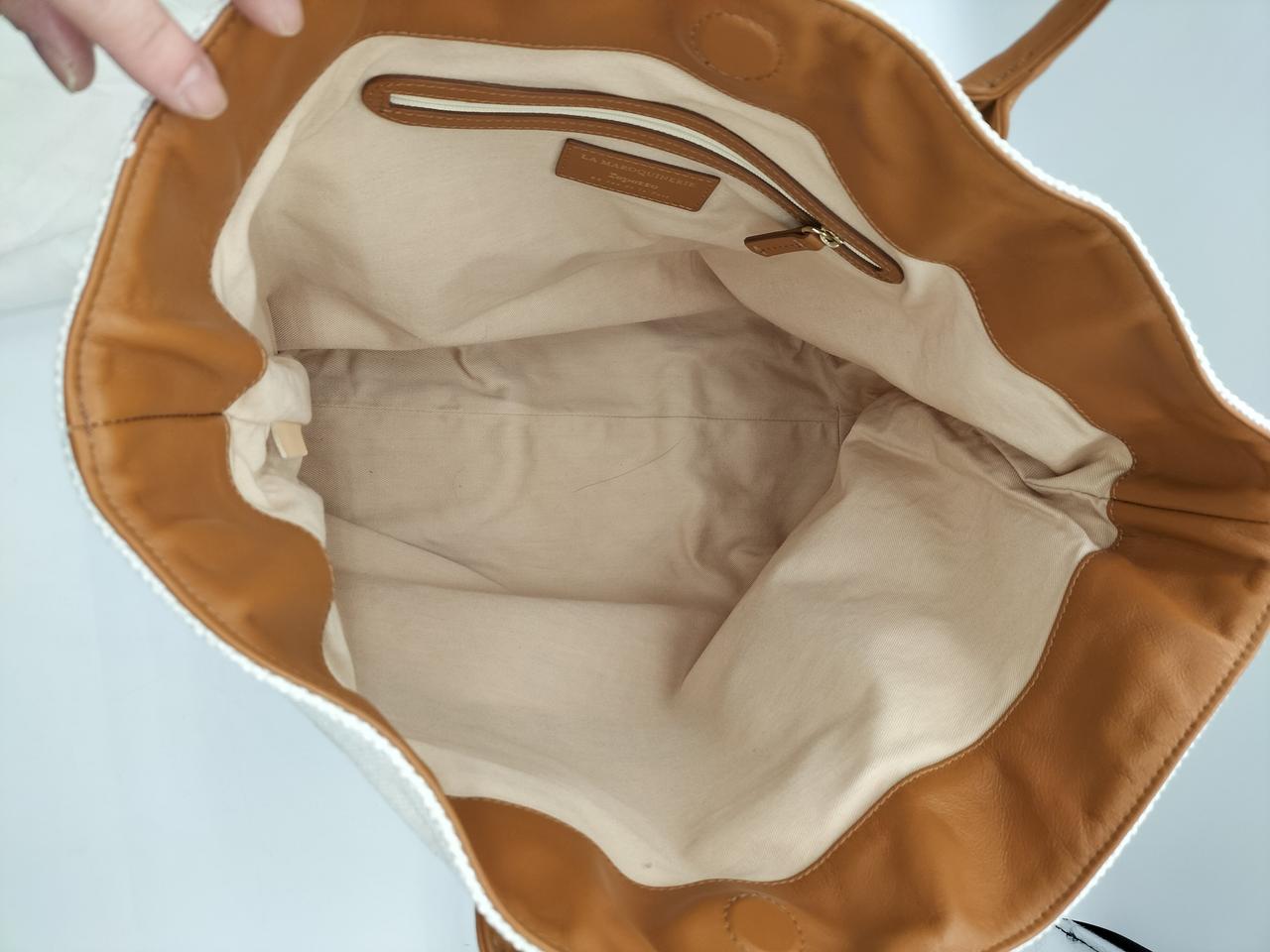 ファスナーポケット×1