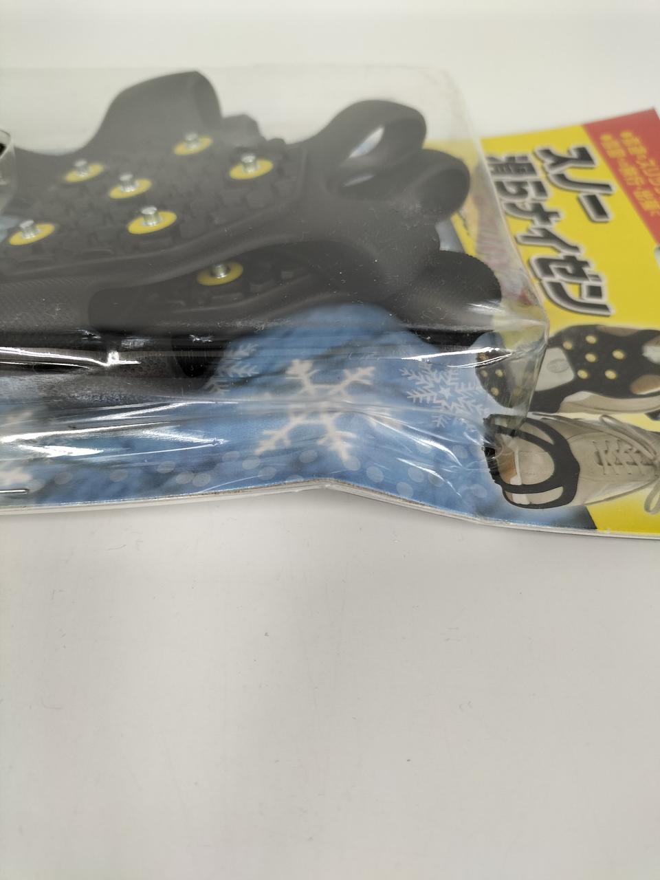 パッケージが潰れた商品が数点あります