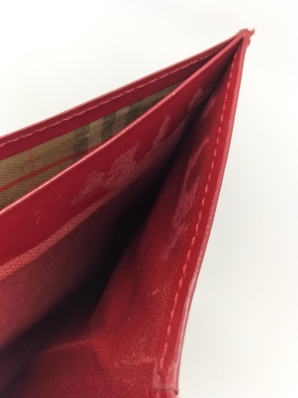 札入れ内側剥がれあります