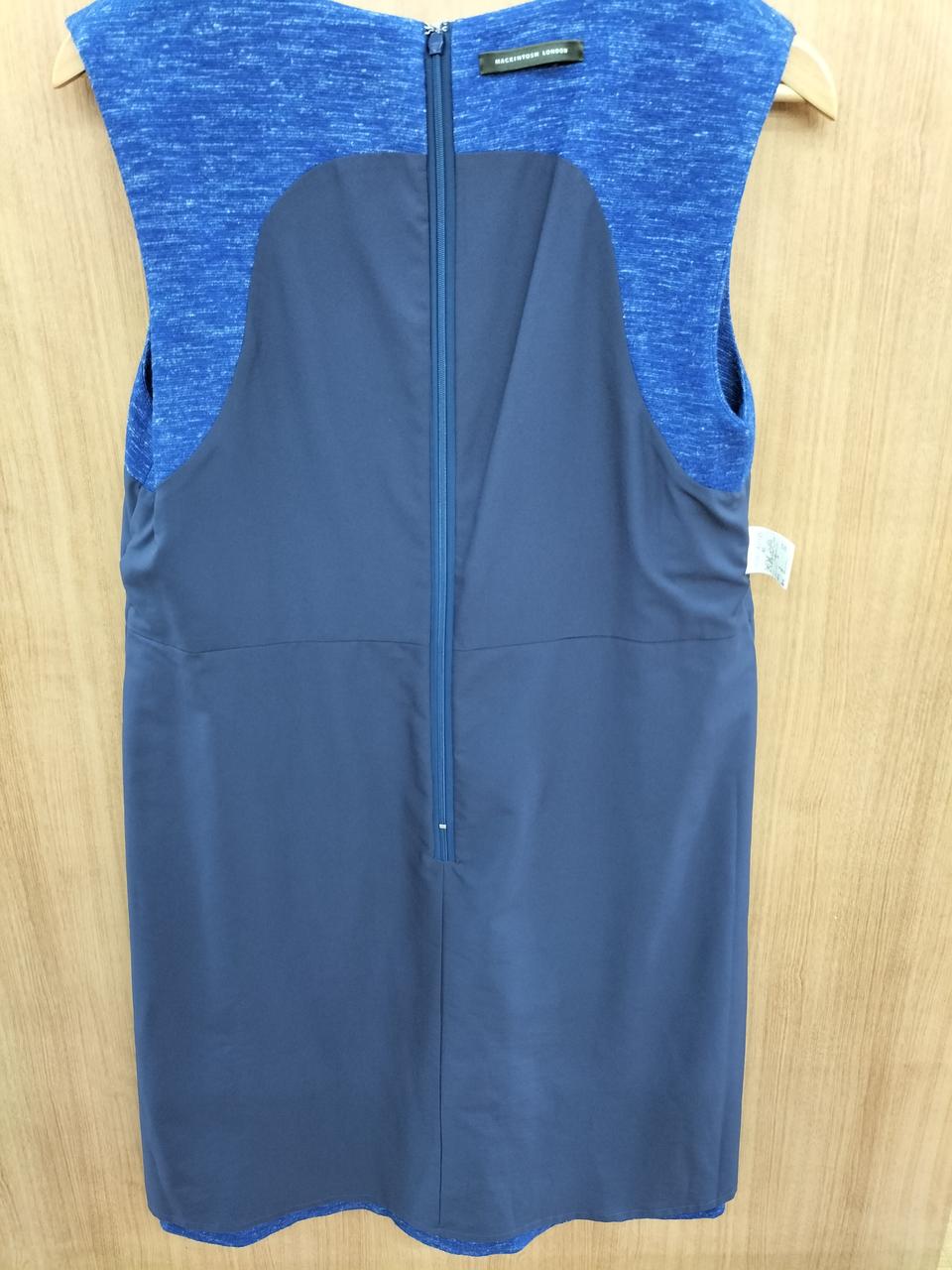 背中側の裏地です