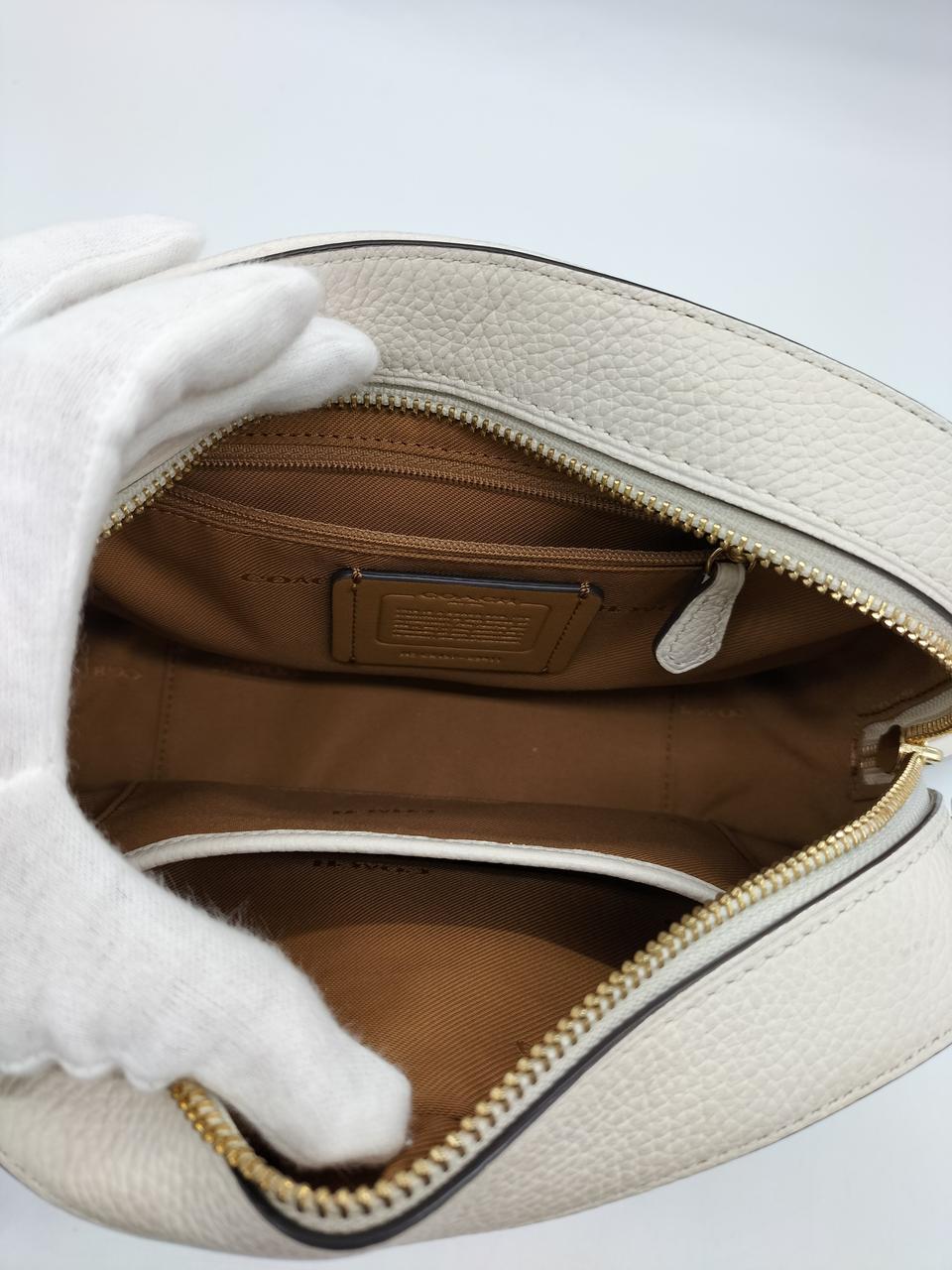 オープンポケット.ファスナーポケット各1