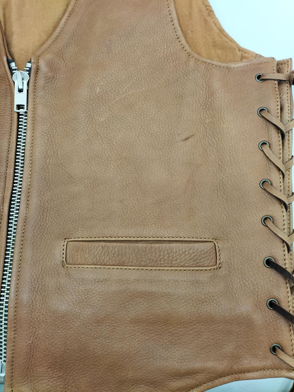 引っ掻きキズ、シミ汚れあります