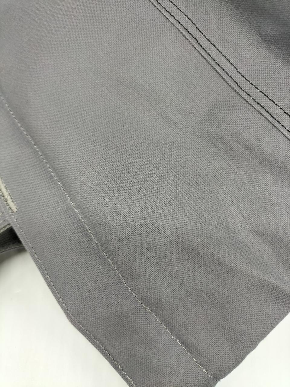 白い線のようなモノがあります