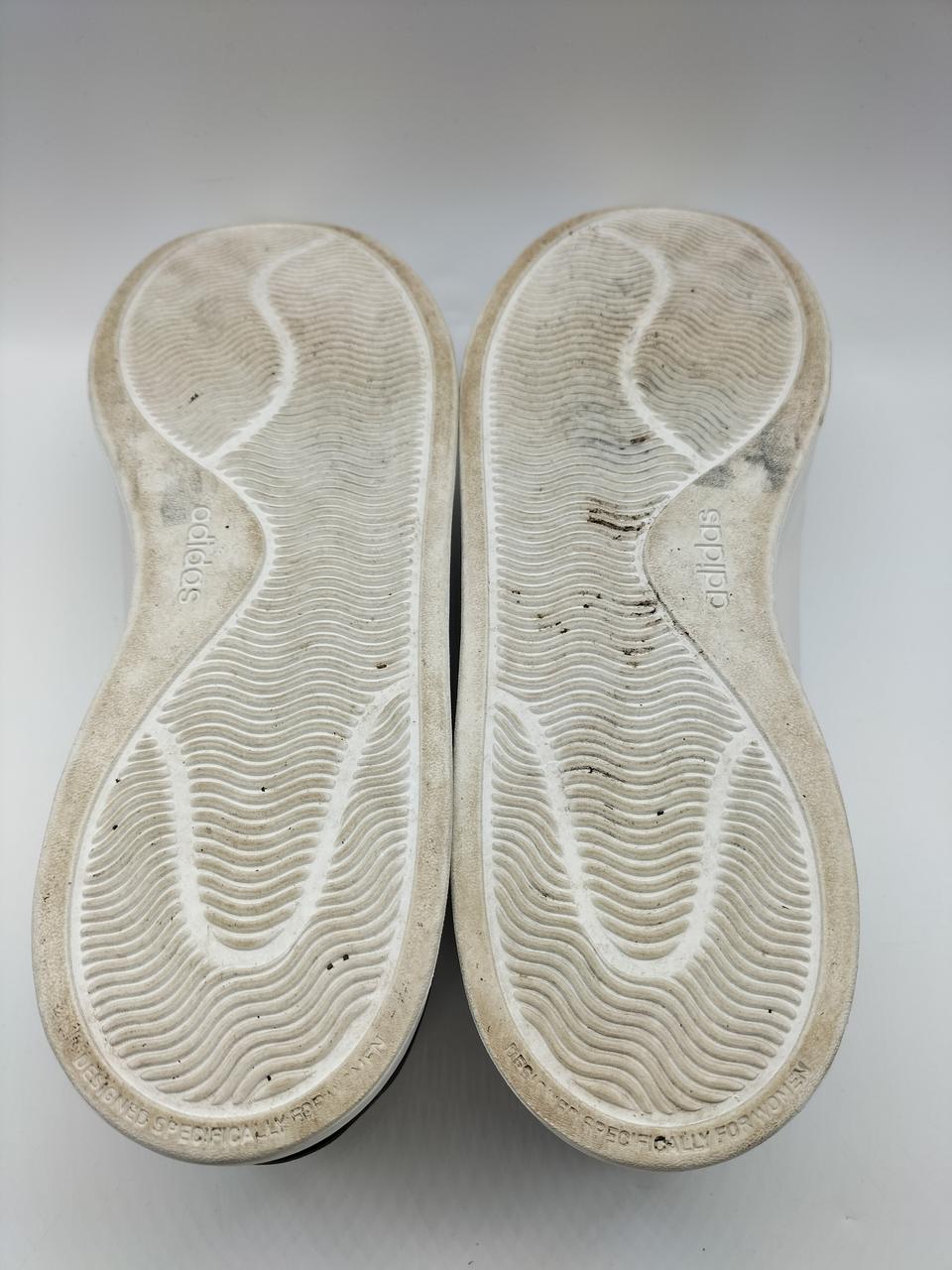 減りは見えませんが、使用感はあります