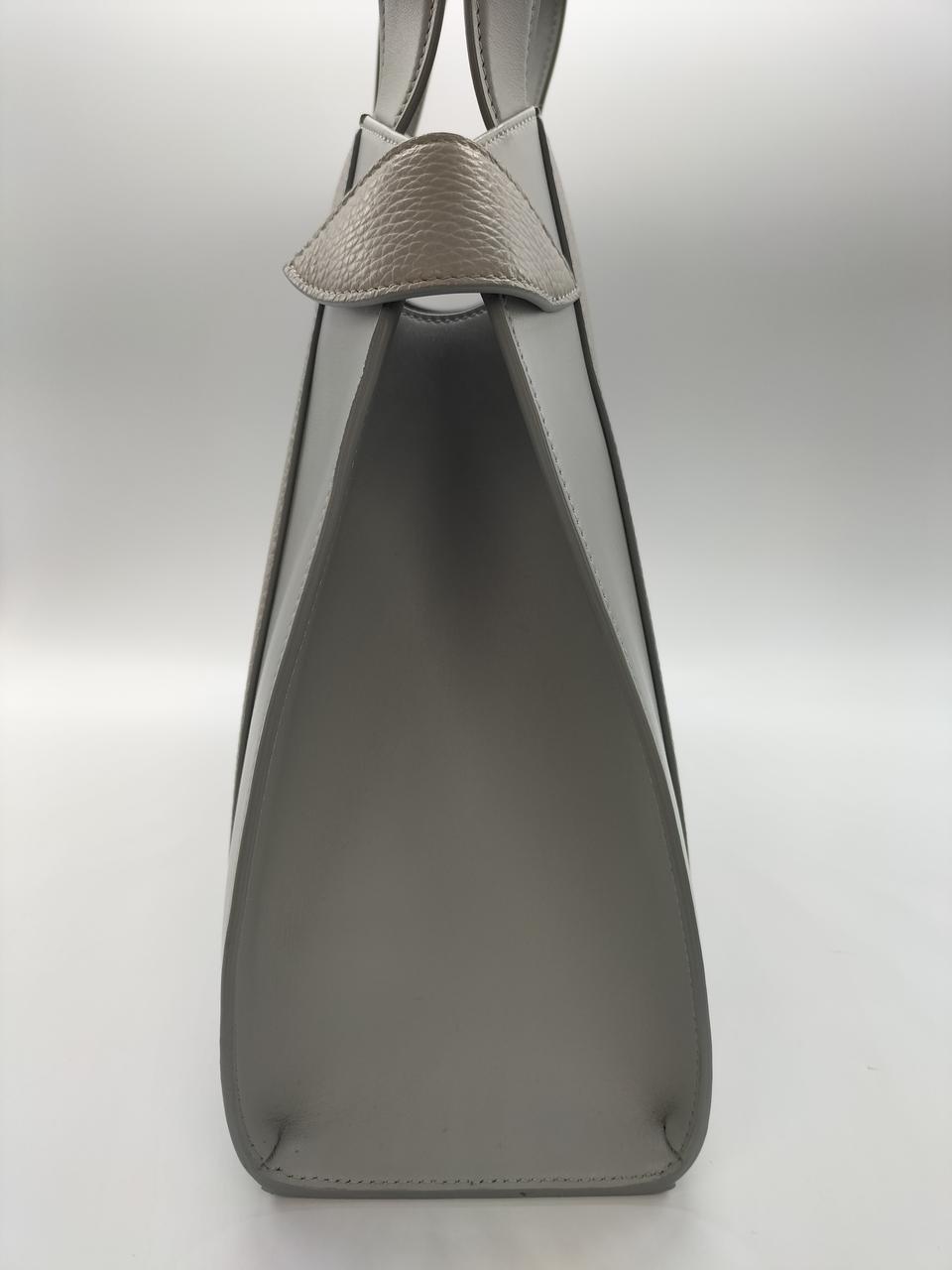 ボタン閉じた形