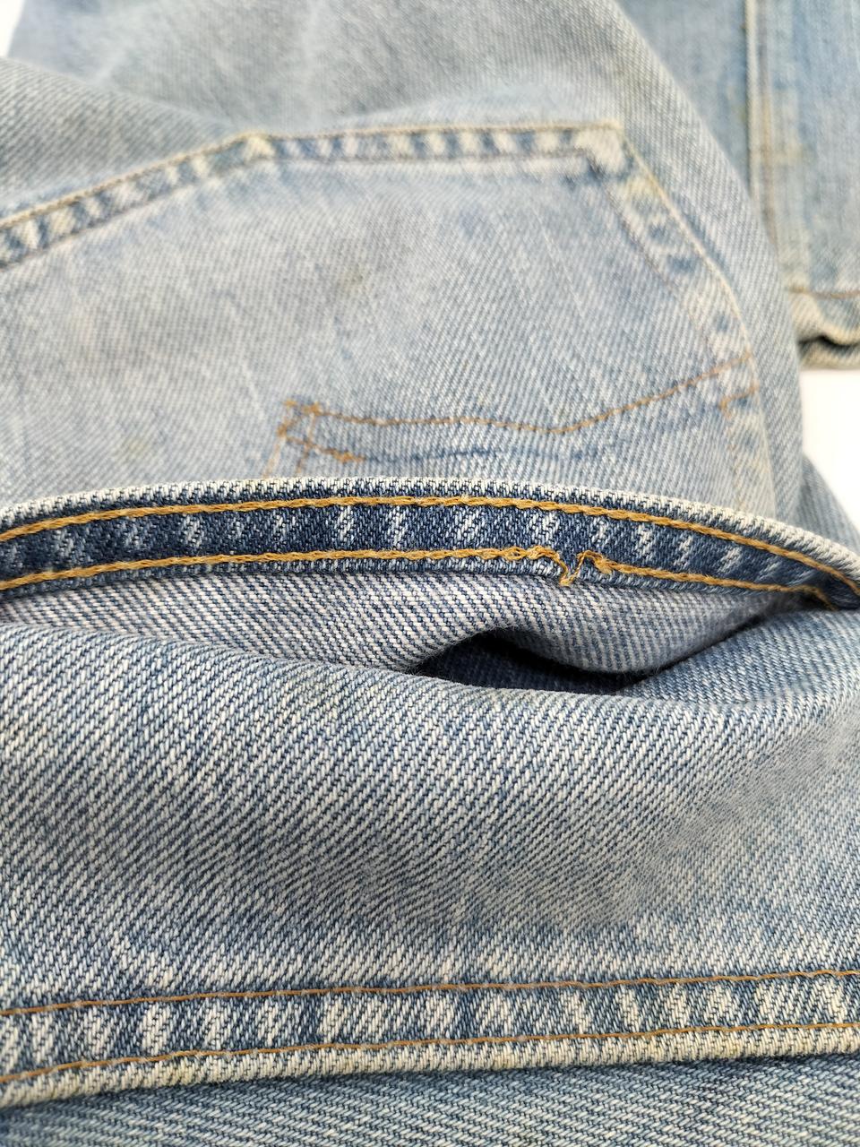 左後ポケット裏ステッチ
