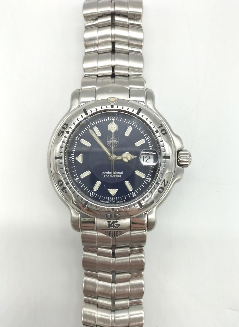 ベゼルにキズあります