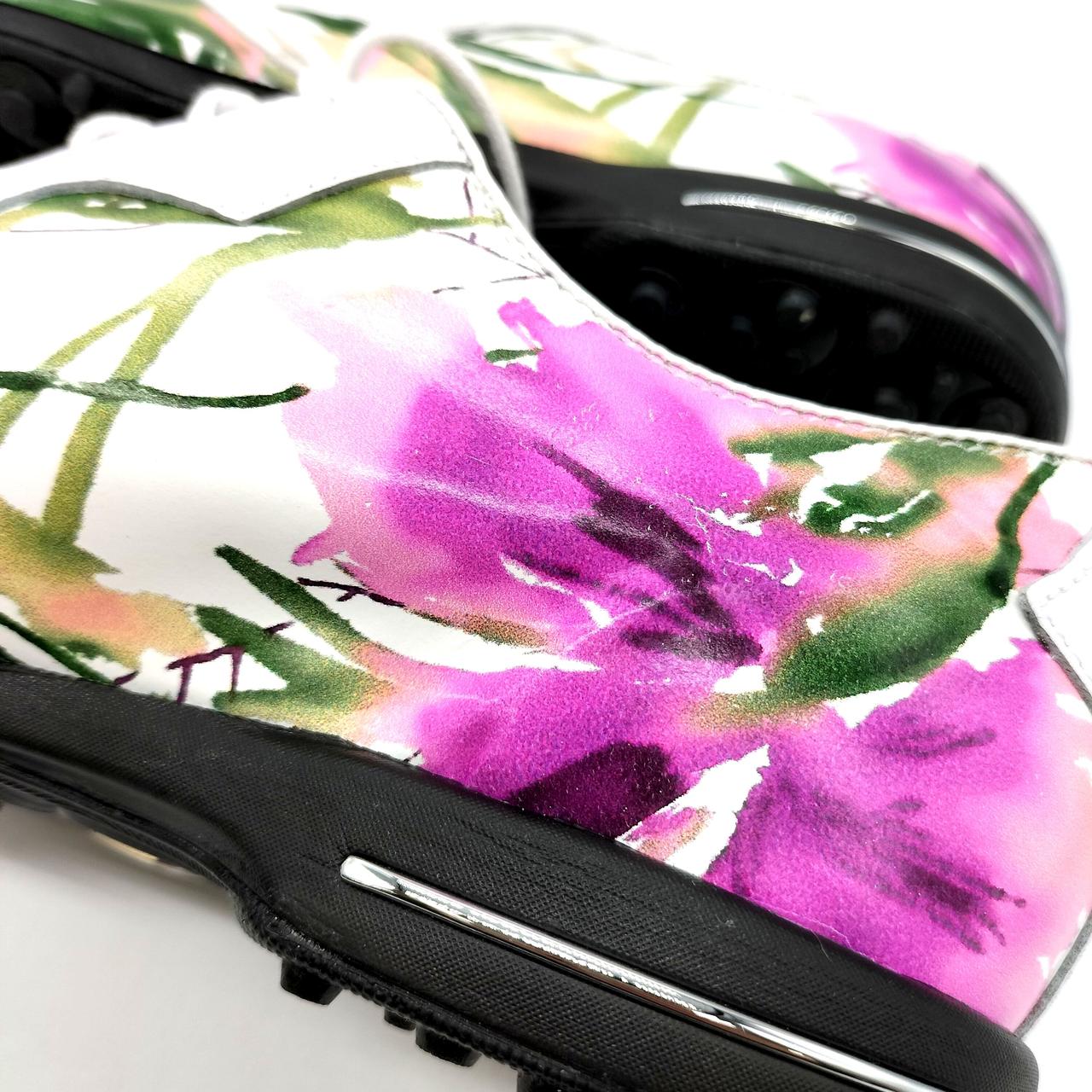 右内側踏み跡あり