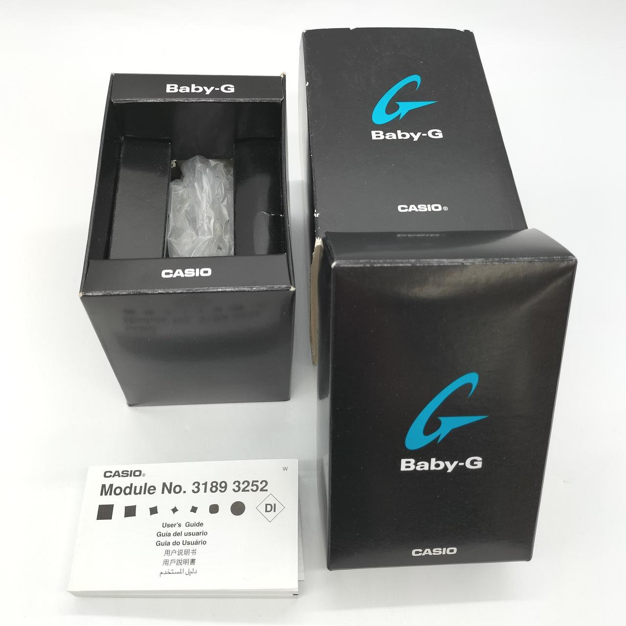 箱に傷みあります。