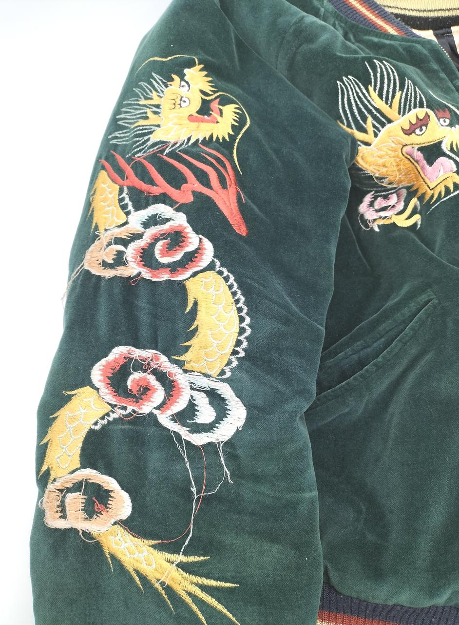 刺繍糸にほつれあります