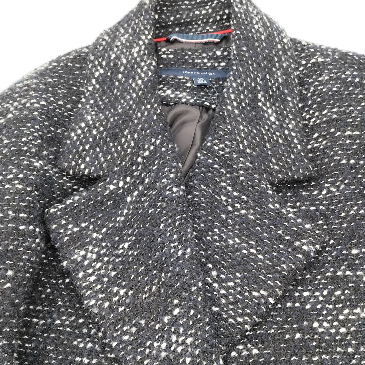 実際はもっと黒っぽいです。