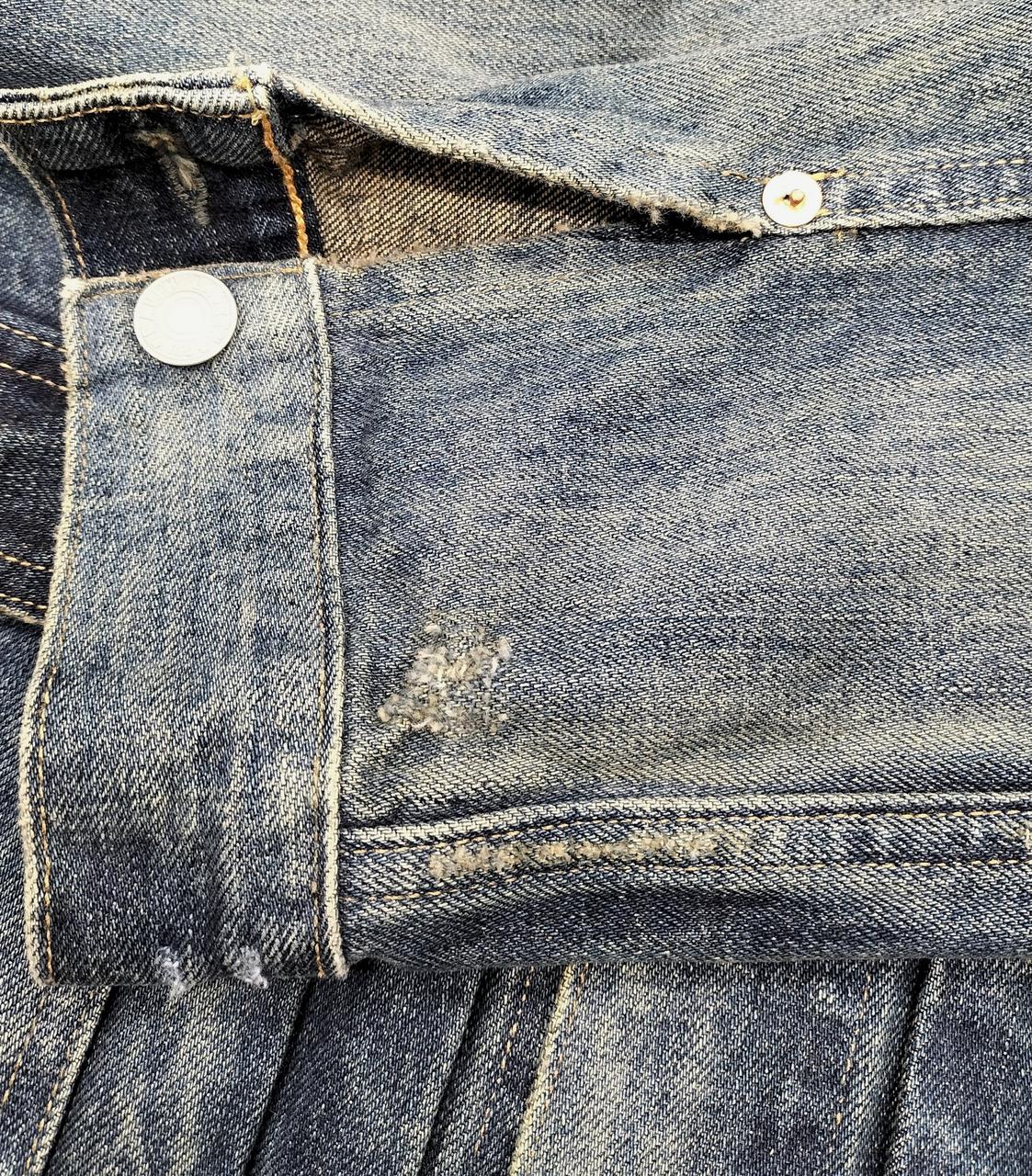 ダメージ加工が施されています