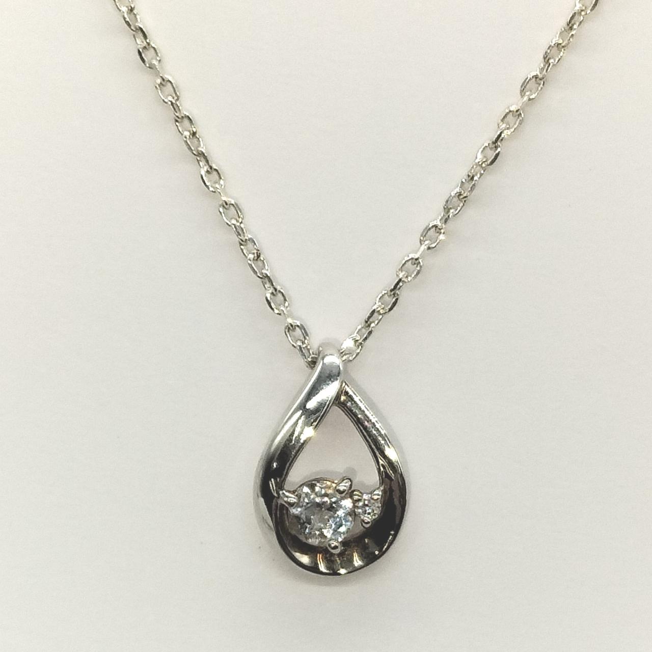 トップ大きさ1cm×0.7cm