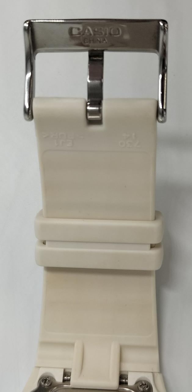 全体的に変色あり