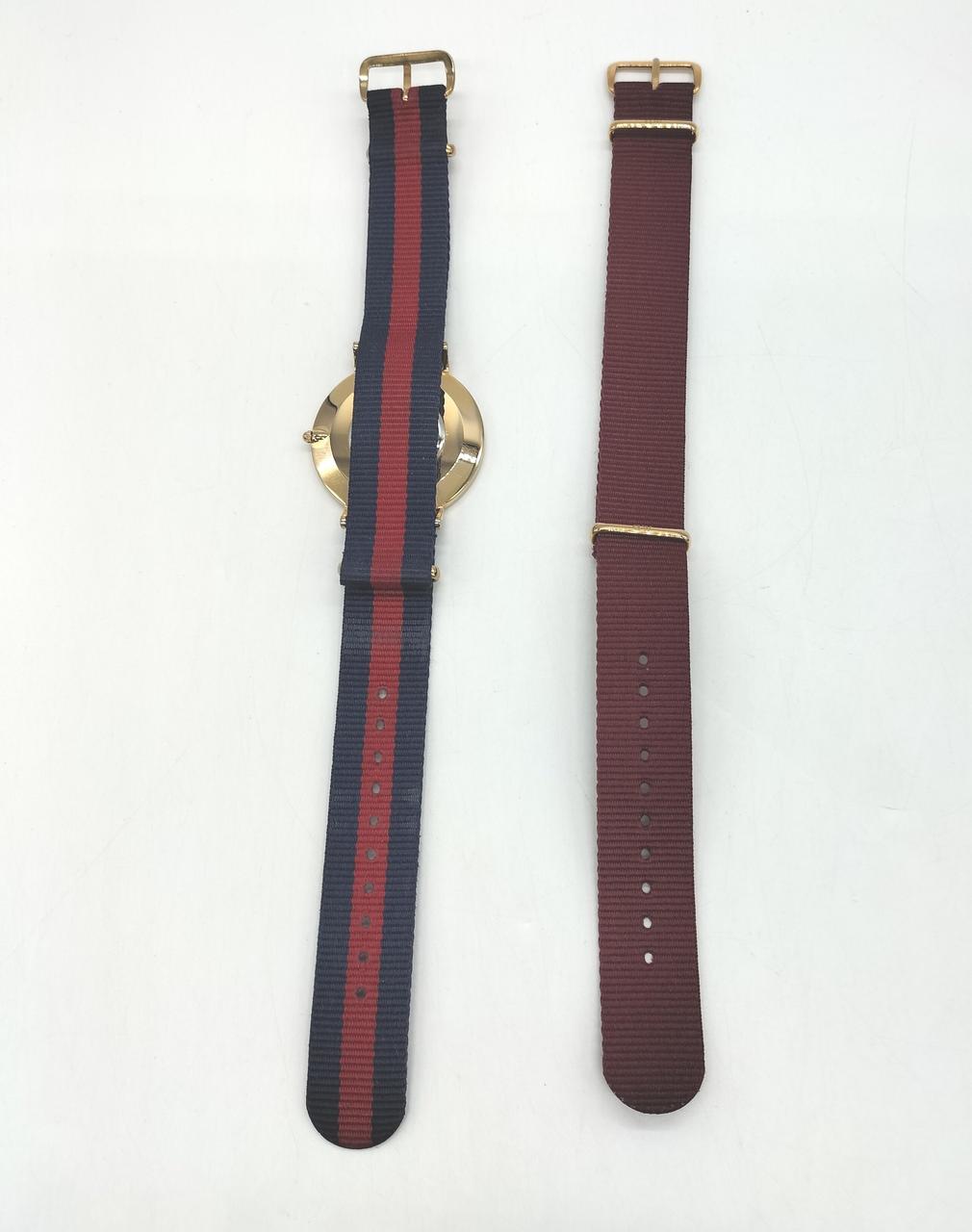 替えベルト付きです。