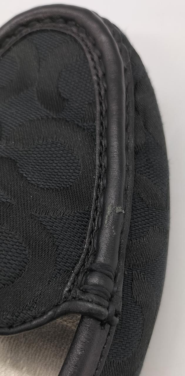 右足外側に剥がれあり