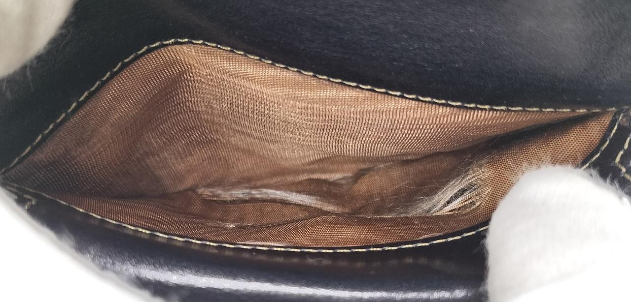 コインケースの隣のカードポケット