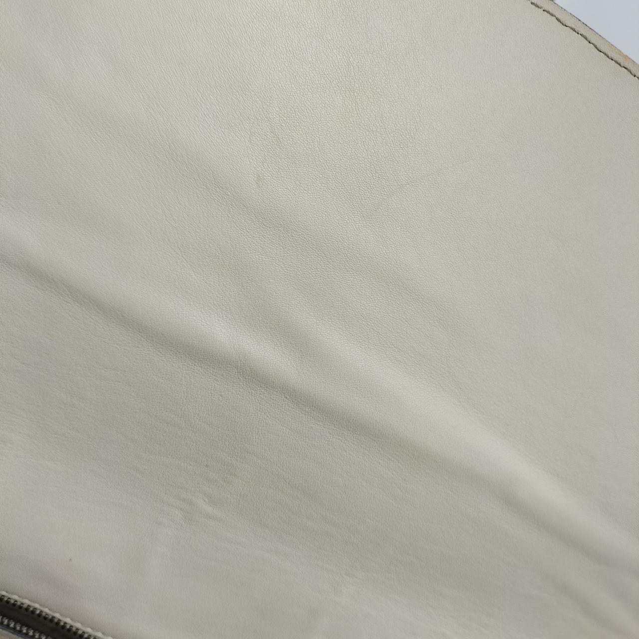 傷み、汚れあります。