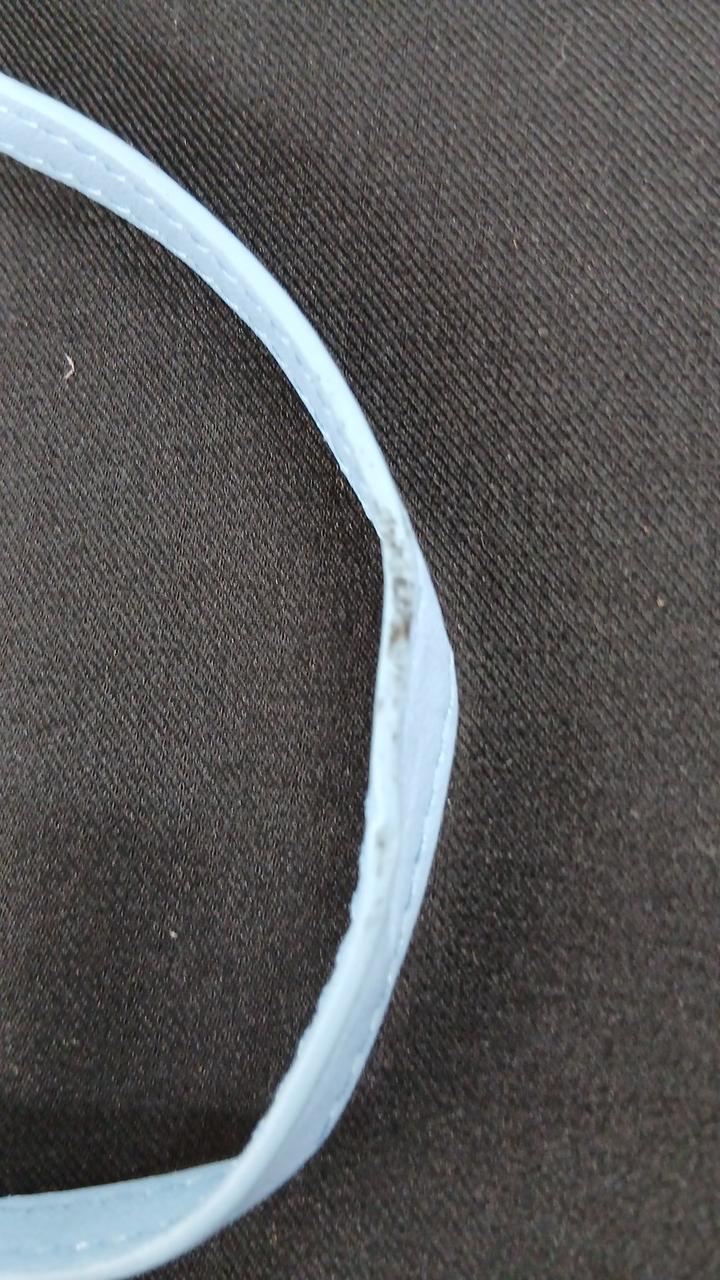小さなシミあります。