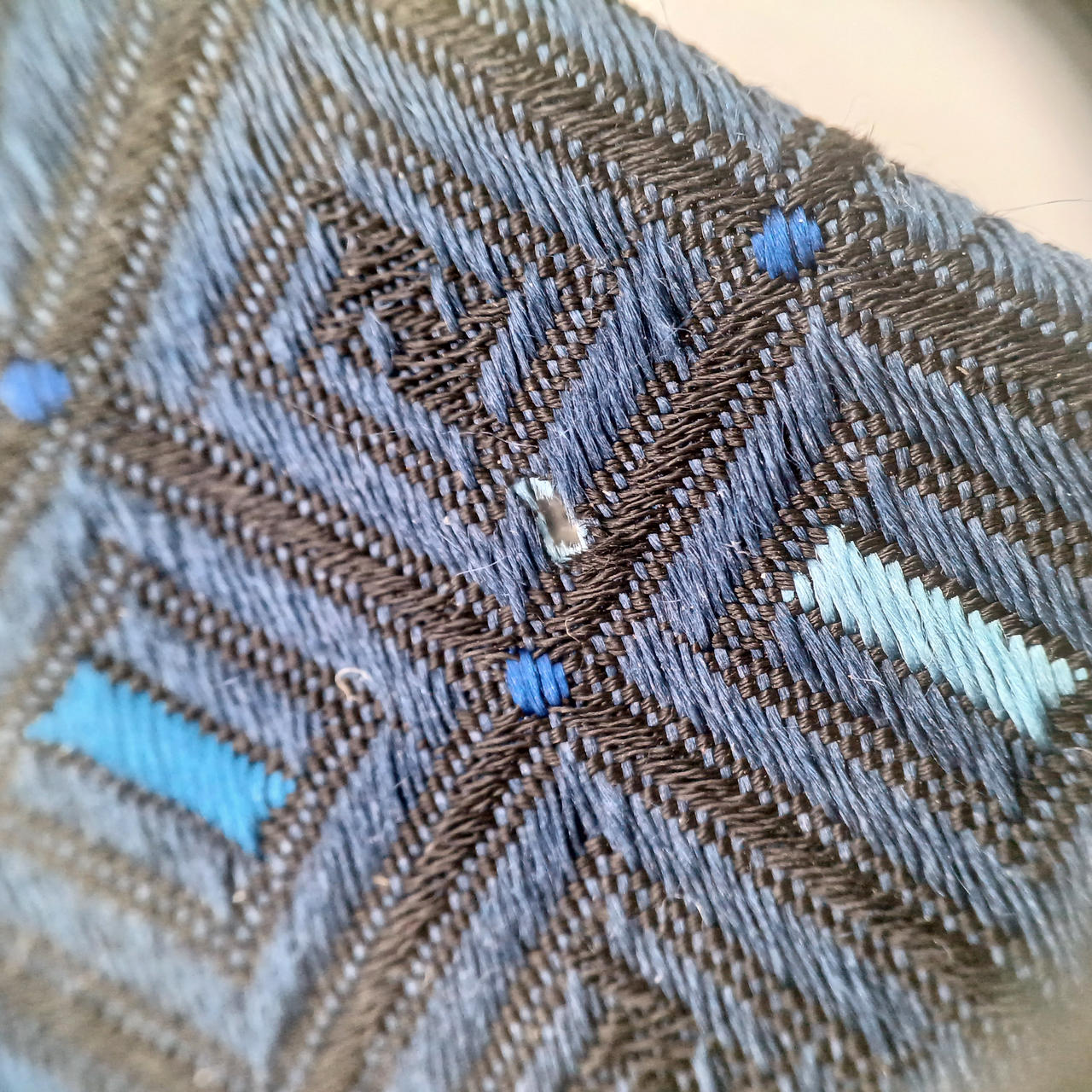 2ミリほどの穴が空いています。