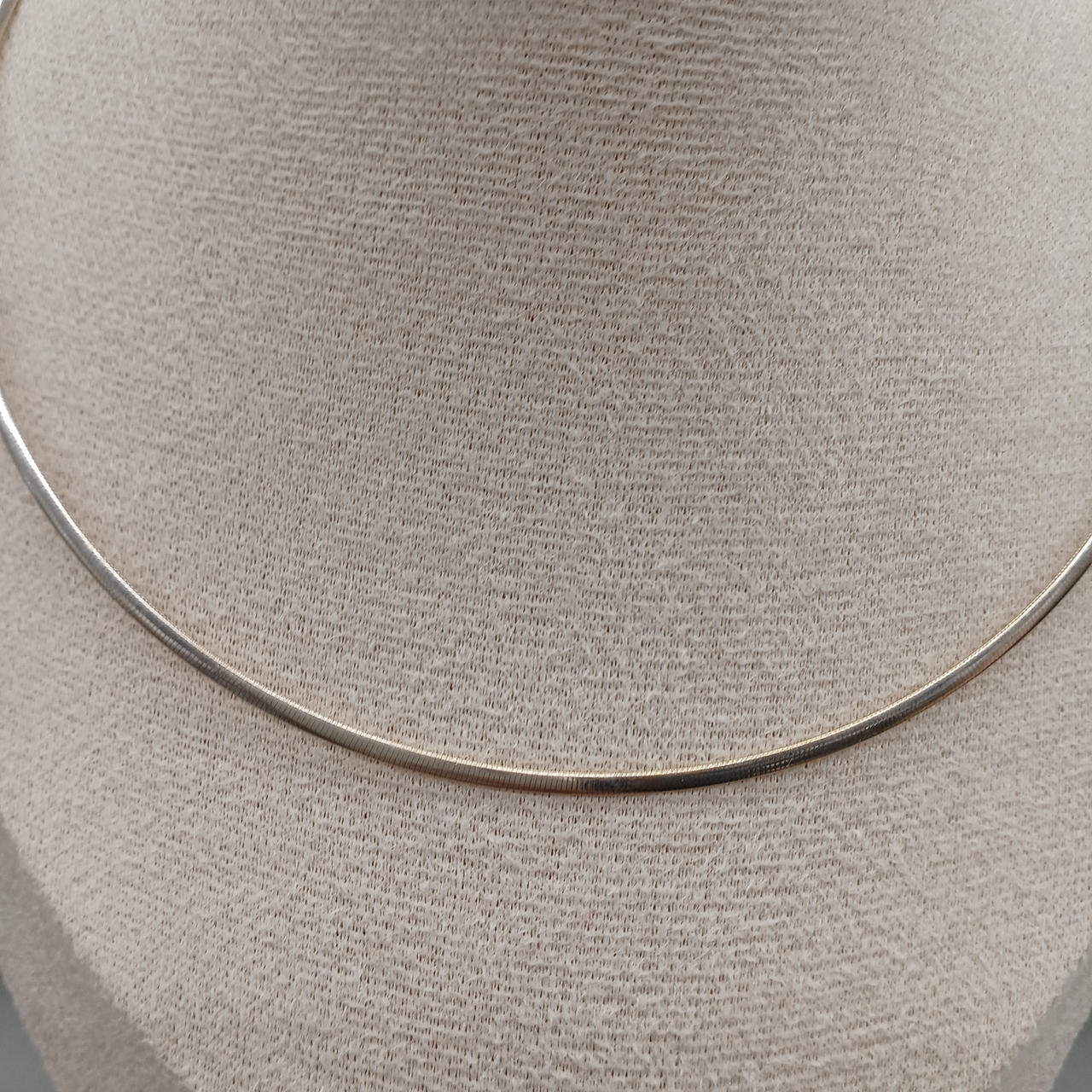 ホワイト変色あり