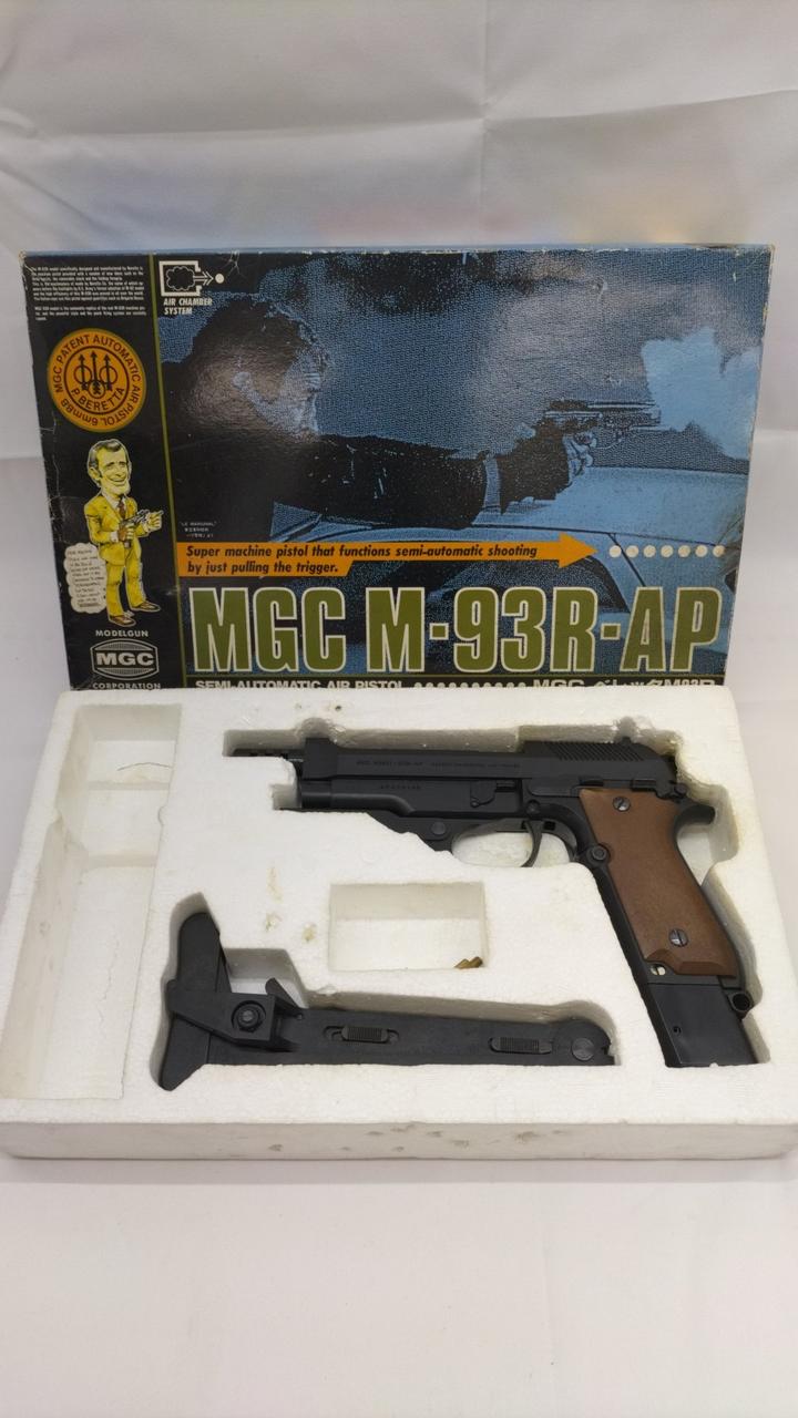 ジャンク品 MGC H&K P7M13（ブローバックだったエアガン）
