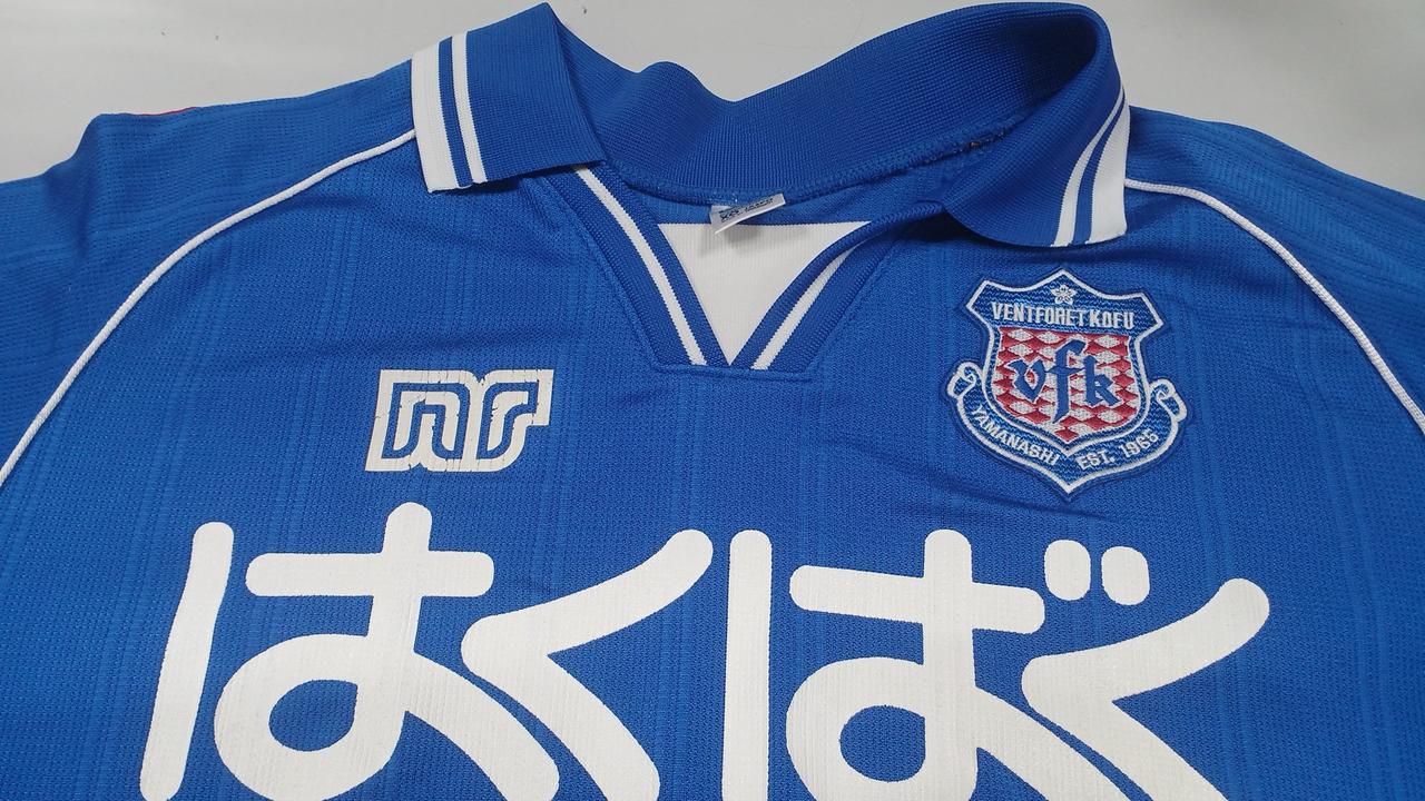 ENNERRE 型番：2001年ホームユニフォーム レプリカユニフォーム
