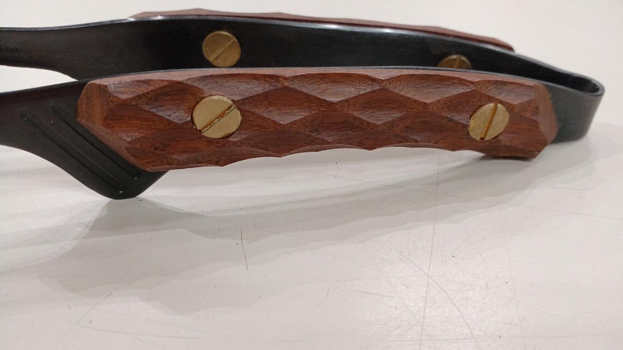 初代物のため、メーカーの刻印はありません