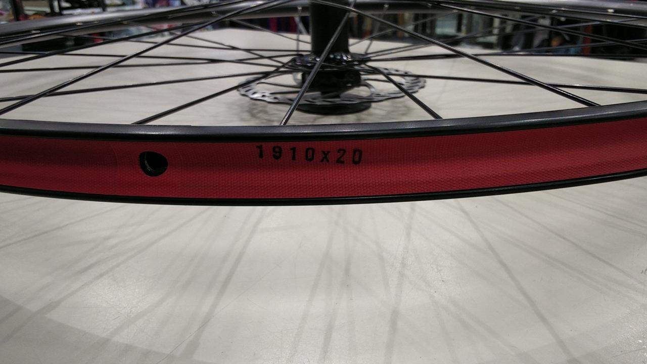 自転車のホイールセット　 2個セット　JALCO SHIMANO 自転車のホイールセット 2個セット JALCO SHIMANO 自転車の