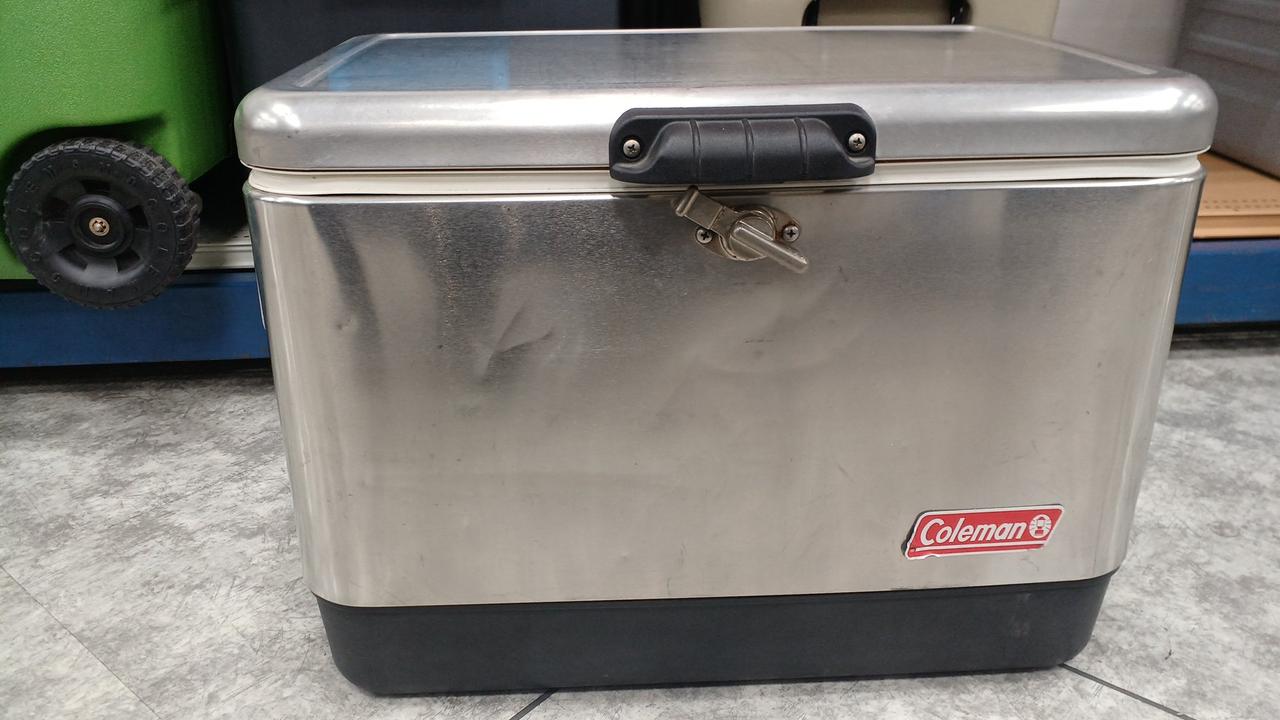 Coleman - 【新品、未使用】コールマン　廃盤カバー、クーラーボックス Coleman (コールマン) クーラーボックス 5L スカイブルー