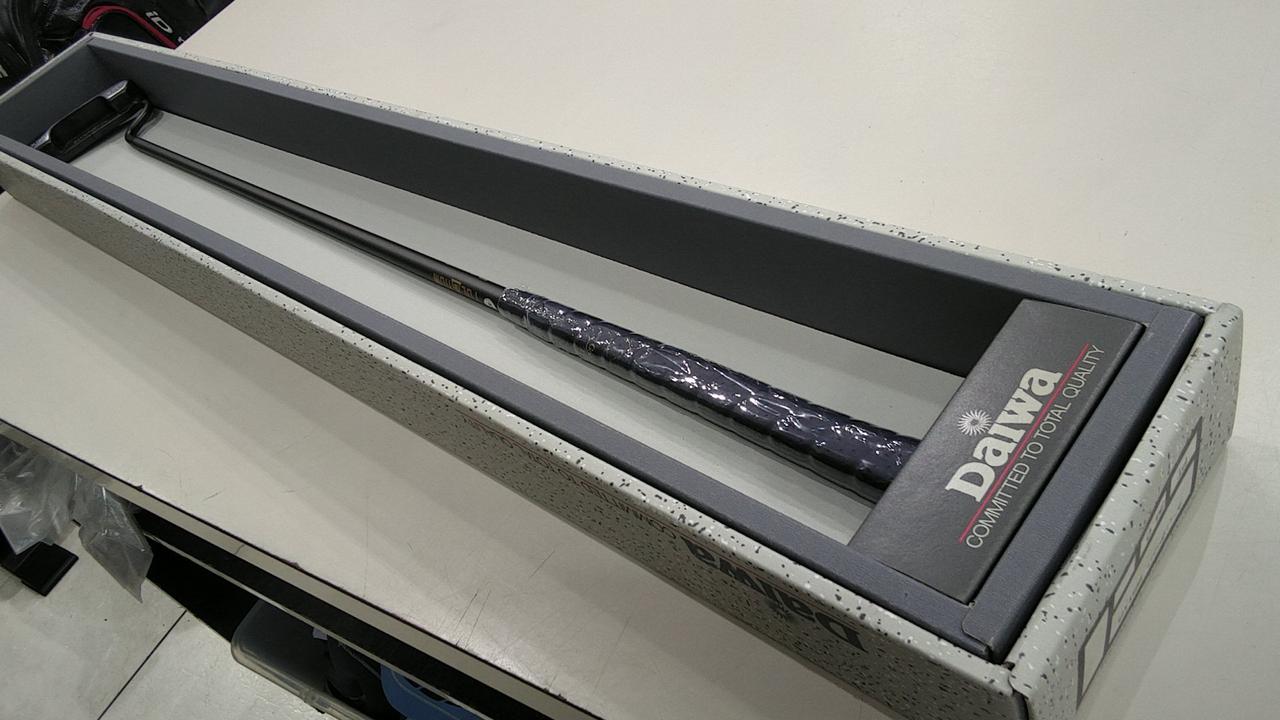 美品 スワンネックパターDaiwa 8511A PROBALANCE 34インチ Yahoo!オークション -「swan」(パター) (男性右きき用)の落札