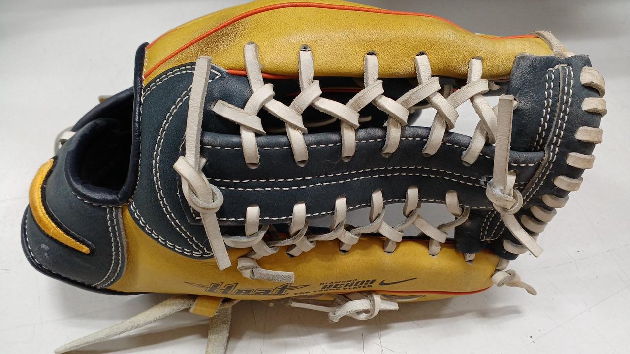 美品NIKEオールラウンド軟式グローブ Nike 軟式オールラウンド グローブ ナイキの軟式グローブ | 野球
