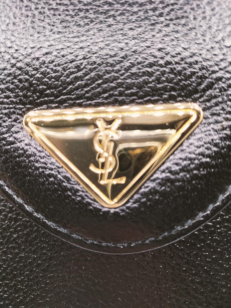 正面の刻印プレートです。