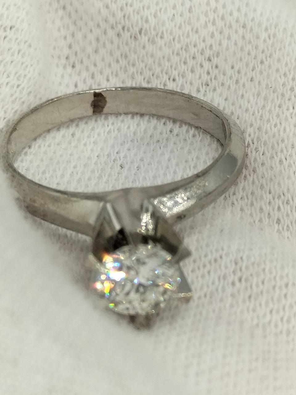 全体的に細かいキズあります。