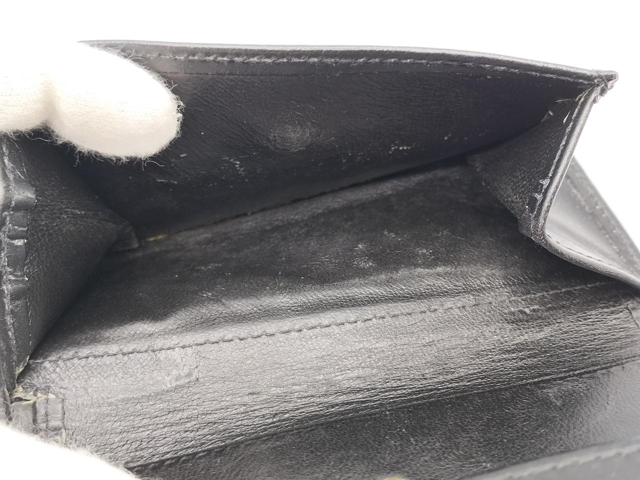 小銭入れ内部です　汚れがあります。