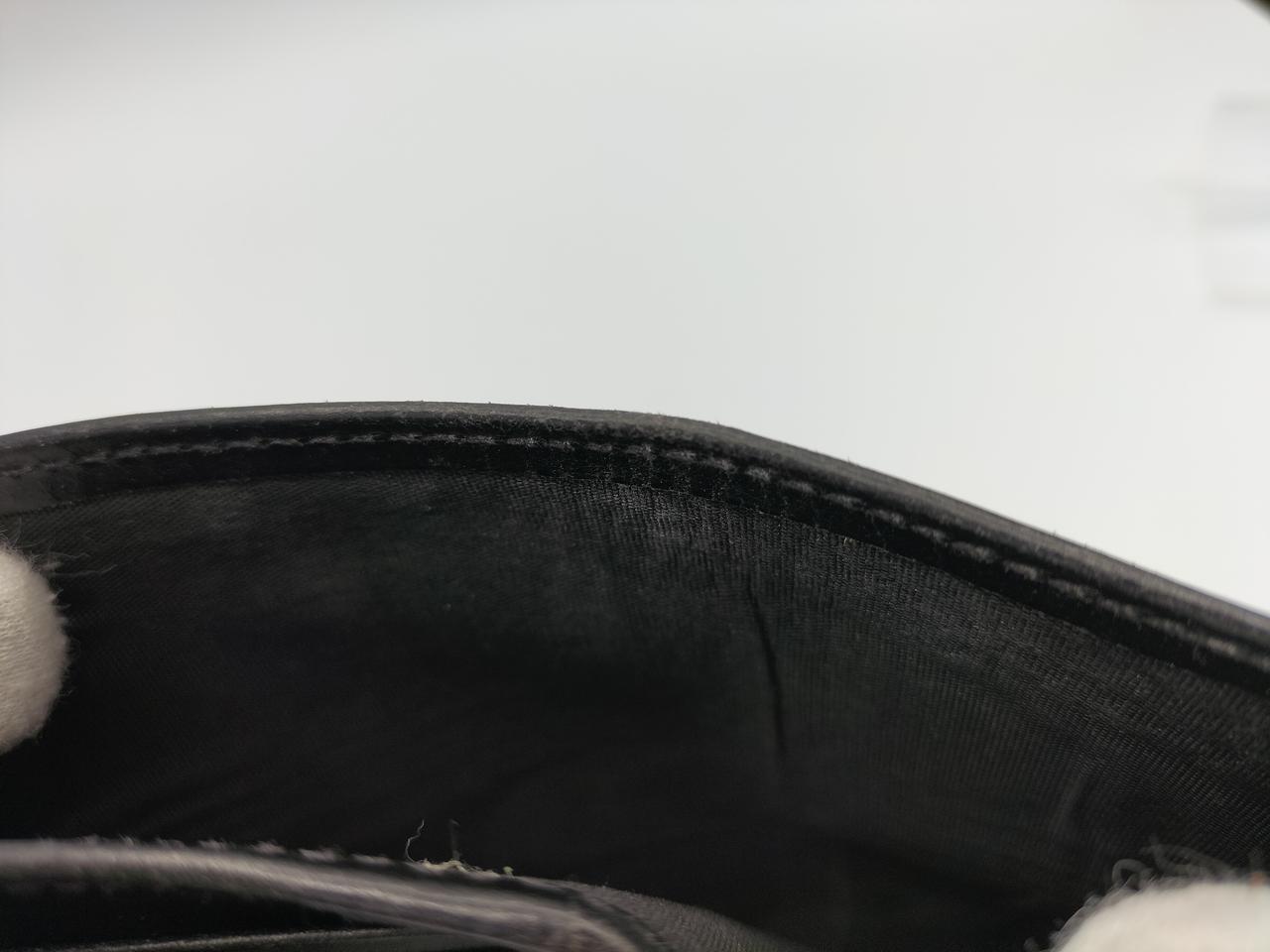 札入れ内部です