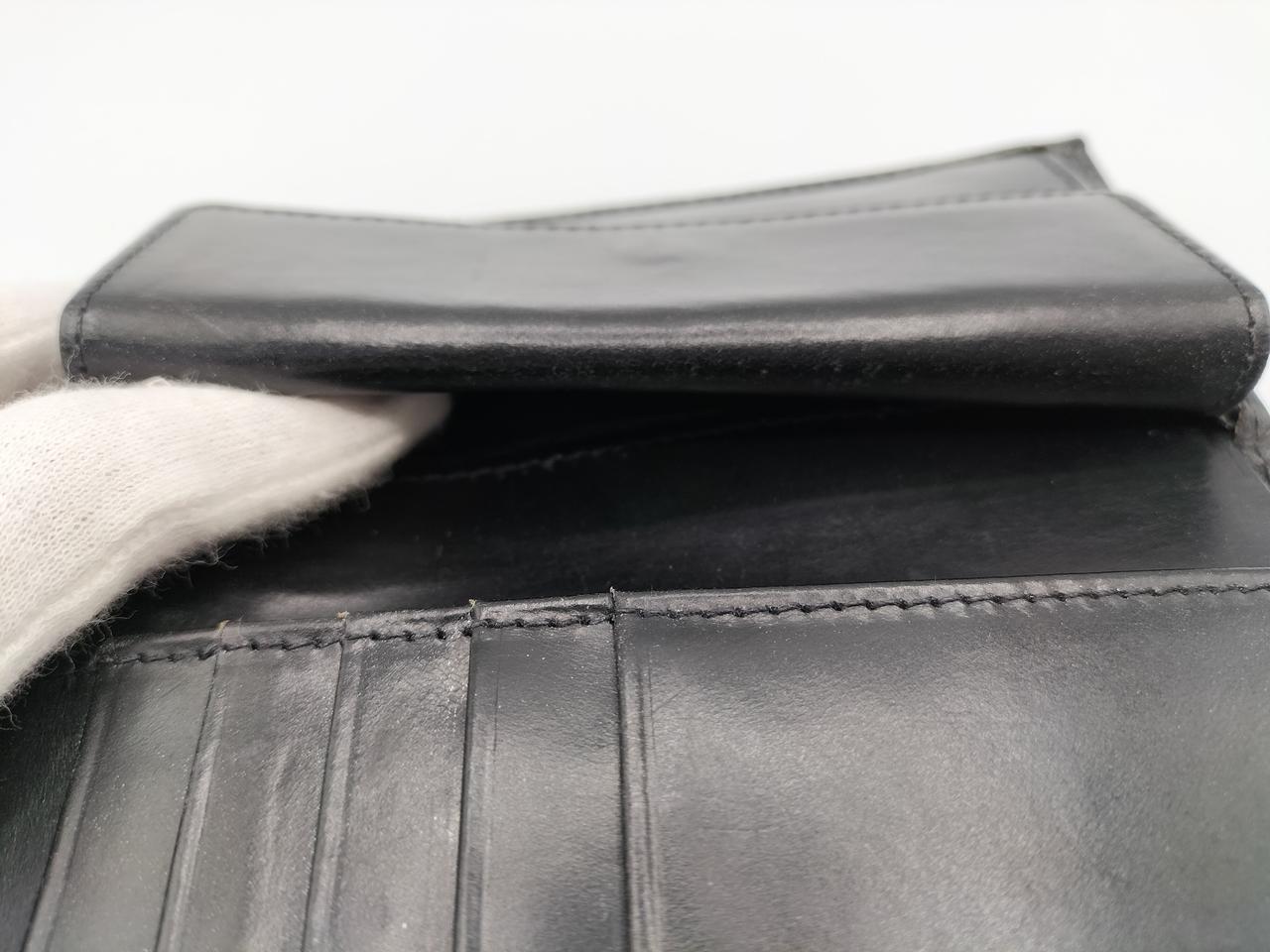 小銭入れ下にポケットあります。