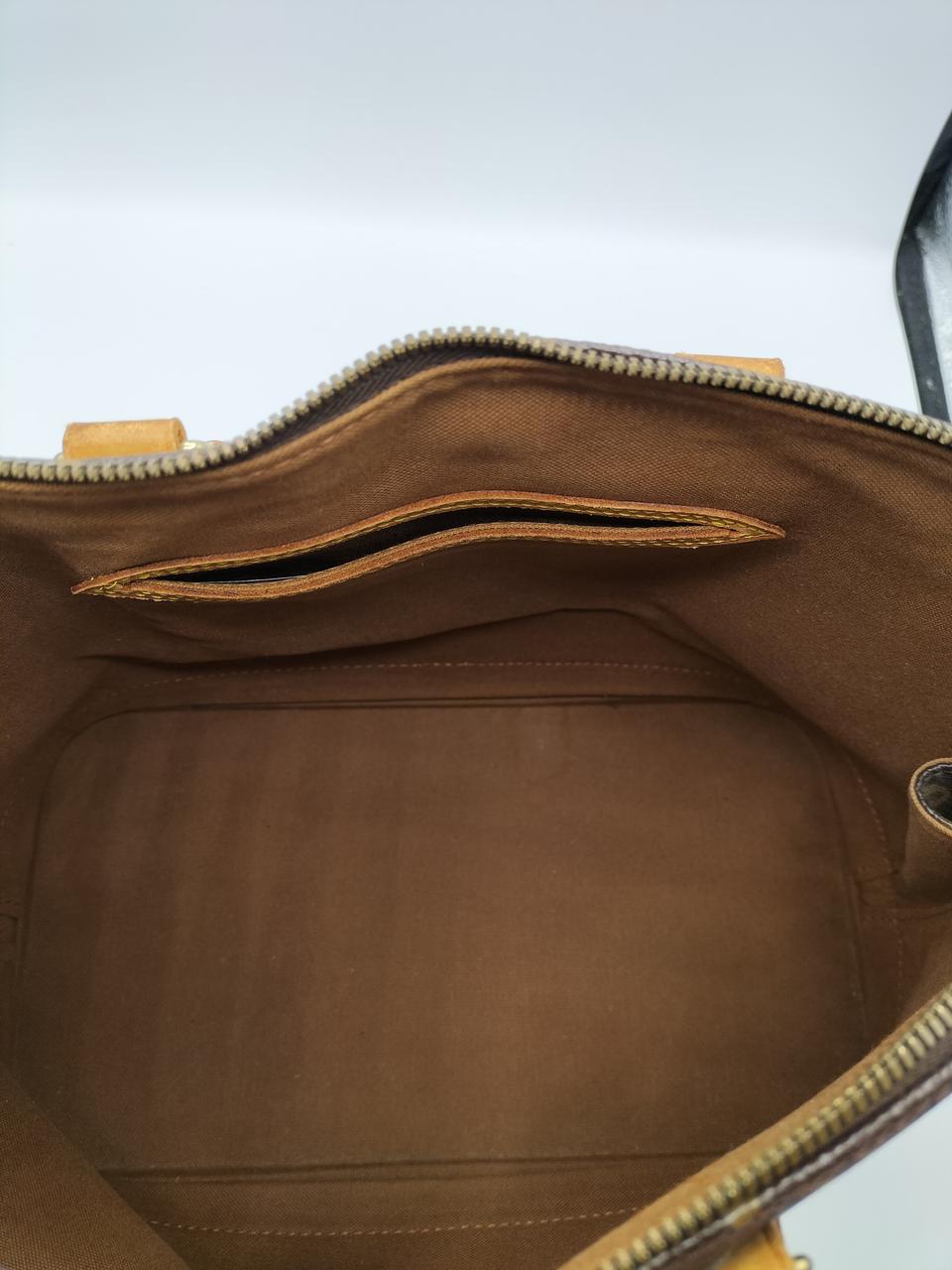 汚れやシミあり