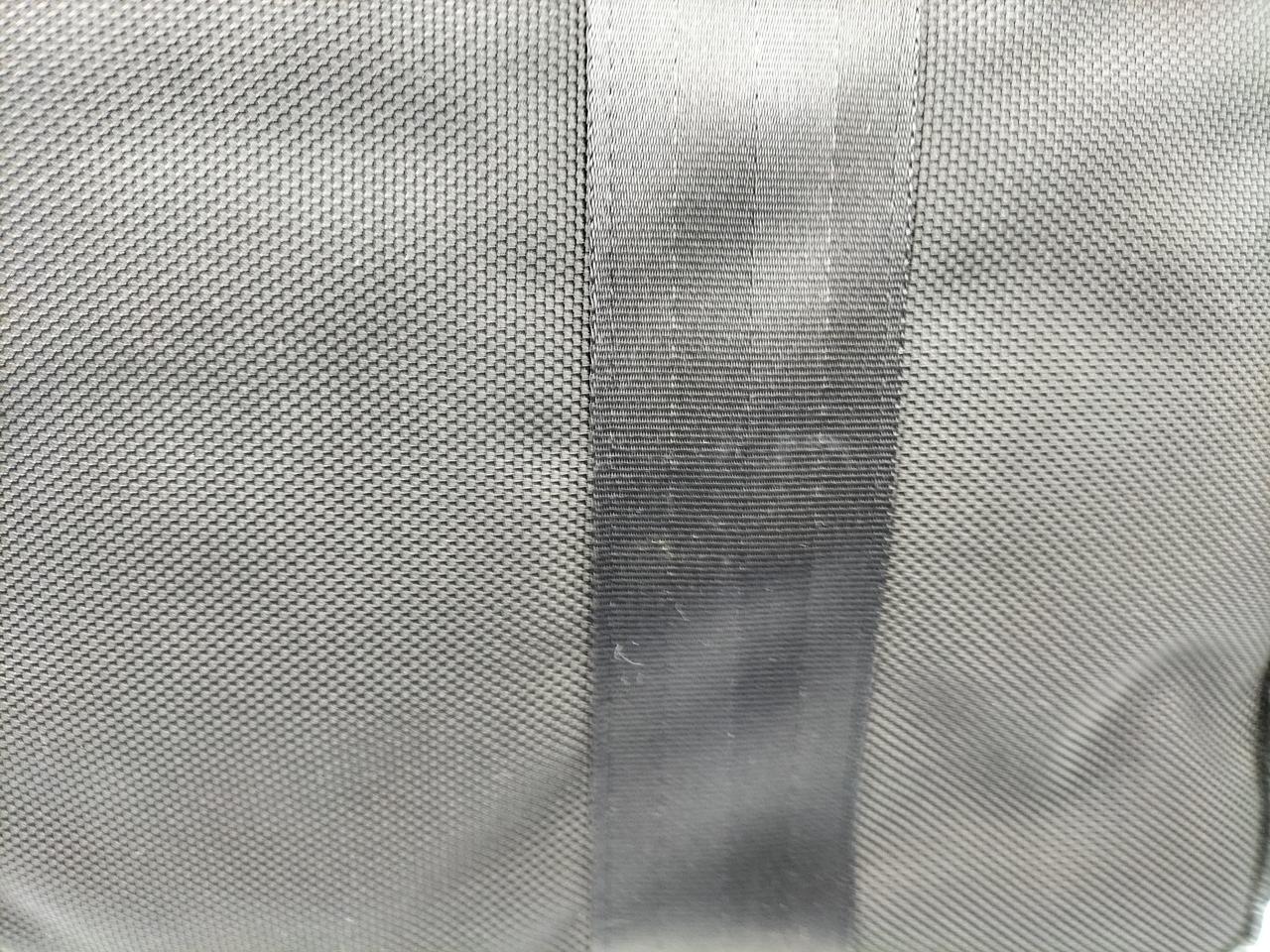 背面側、汚れあります