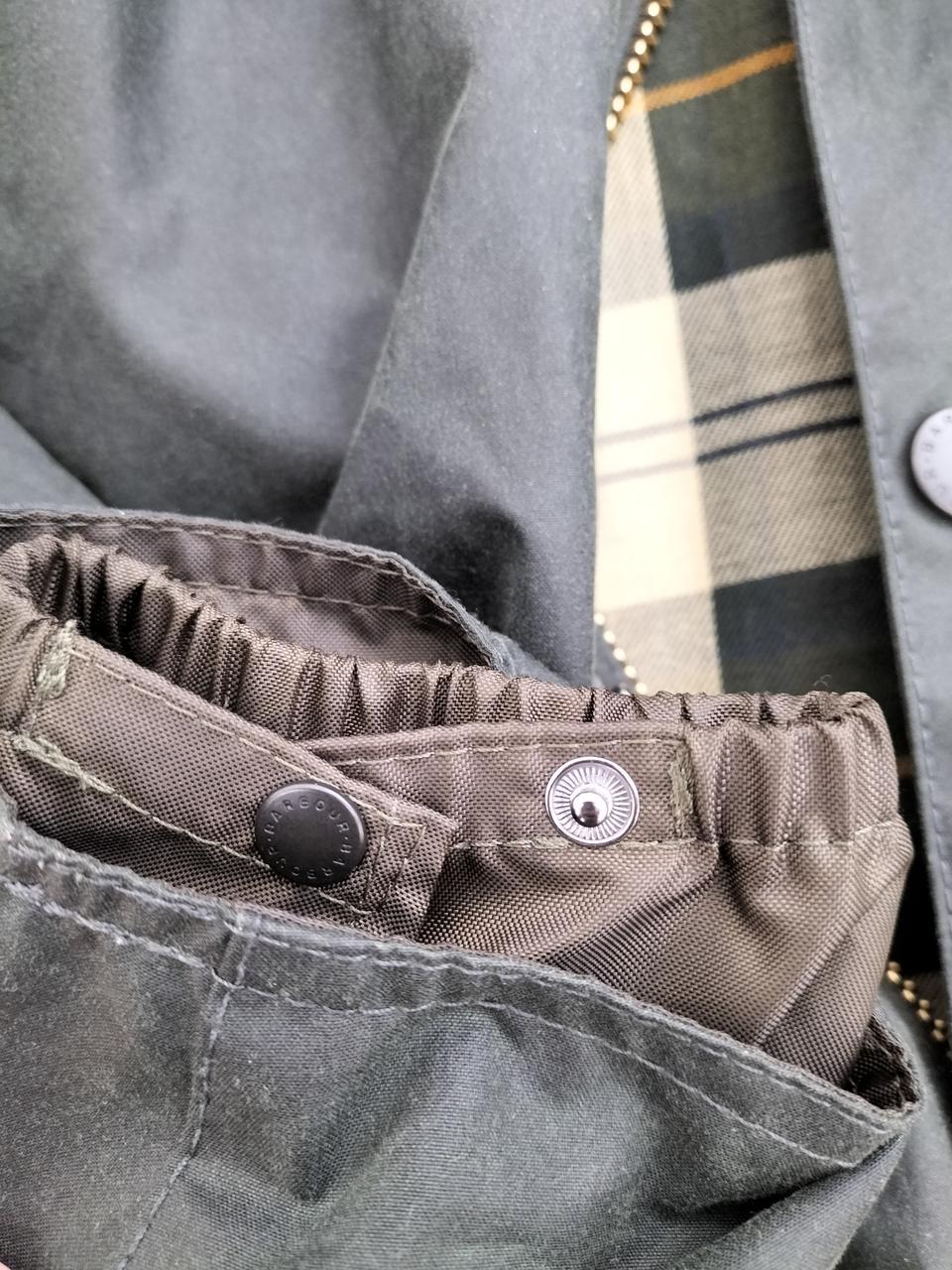 袖口、調節可能