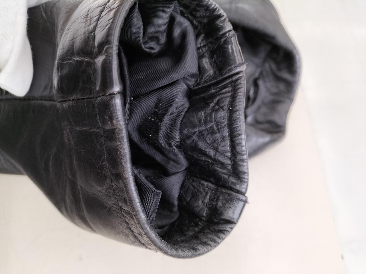 袖口、スレあり